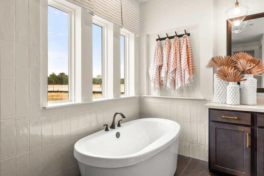 The Palmetto Primary Bath