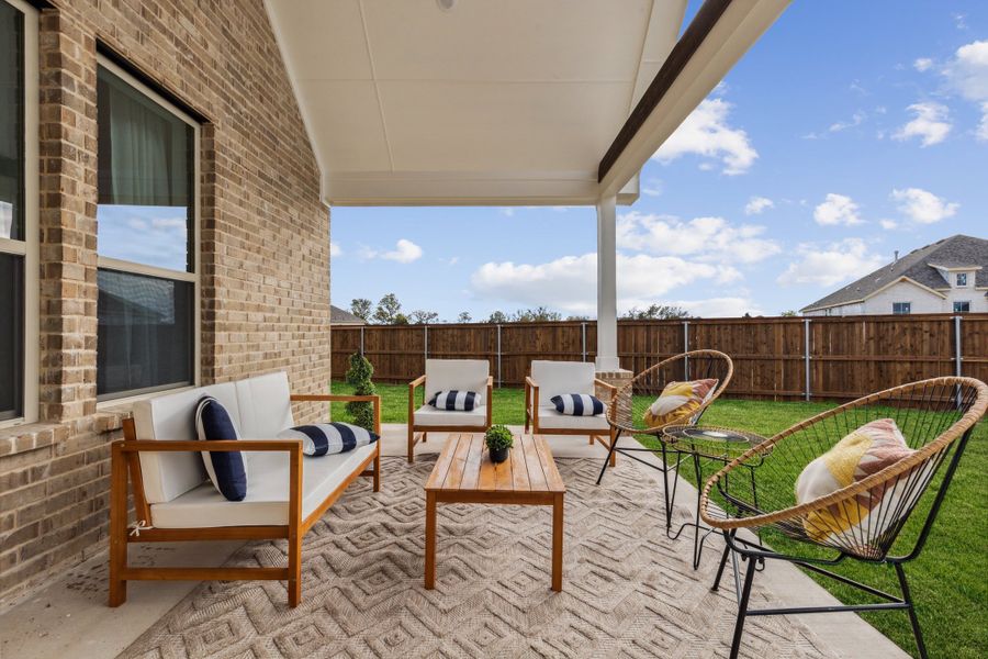 Exterior details of a home in Dove Hollow, Waxahachie (Image 4).