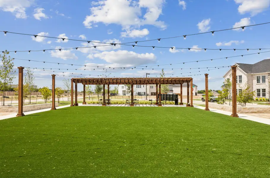 Community amenity available to residents of Twin Creeks Watters in Allen (Image 2).