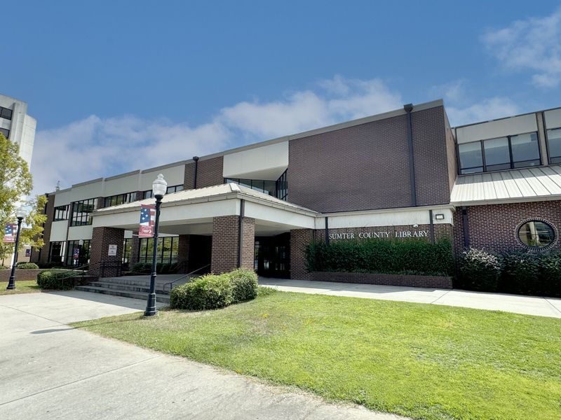 Front exterior of a home in the Heritage Bay community, located in Sumter, SC (Image 25).