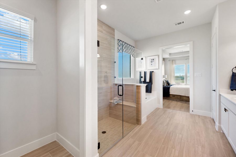 Furnished interior in a model home at Creekview Addition in Van Alstyne (Image 33). Furnished interior in a model home at Creekview Addition in Van Alstyne (Image 33).