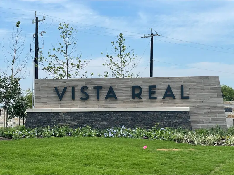 Vista Real in Converse—entry monument stands tall in this charming community with city convenience. Vista Real in Converse—entry monument stands tall in this charming community with city convenience.
