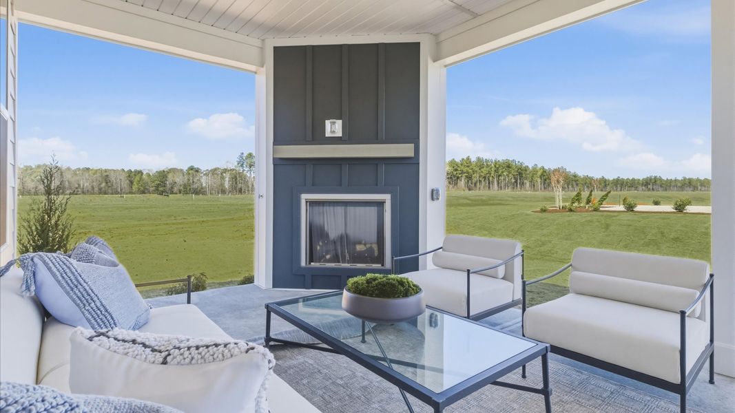 Exterior details of a home in Weavers Pointe, Zebulon (Image 9).