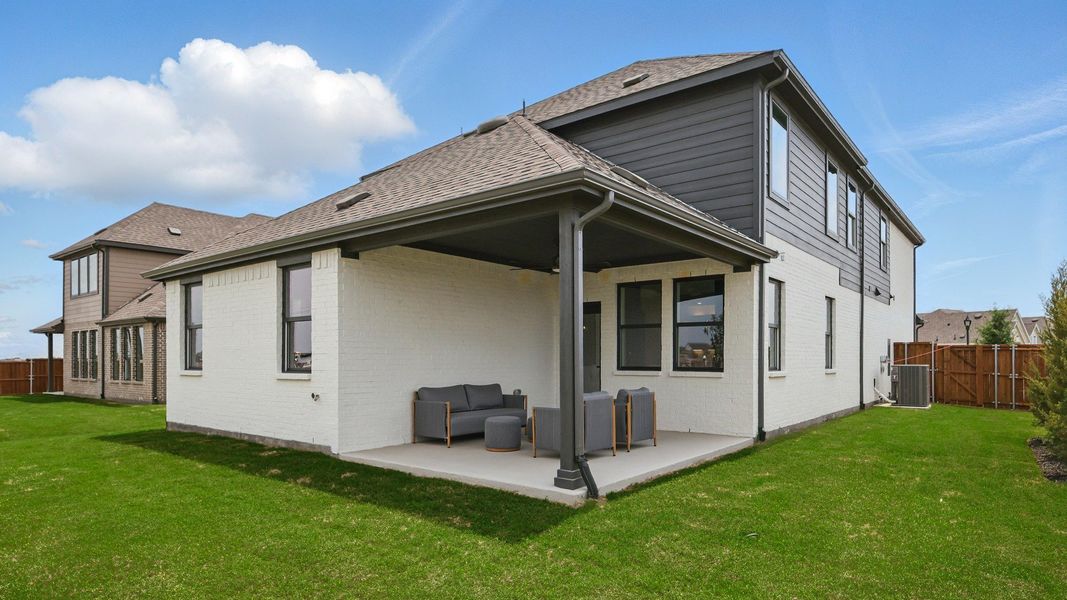 Exterior details of a home in Westridge Journey, McKinney (Image 10).