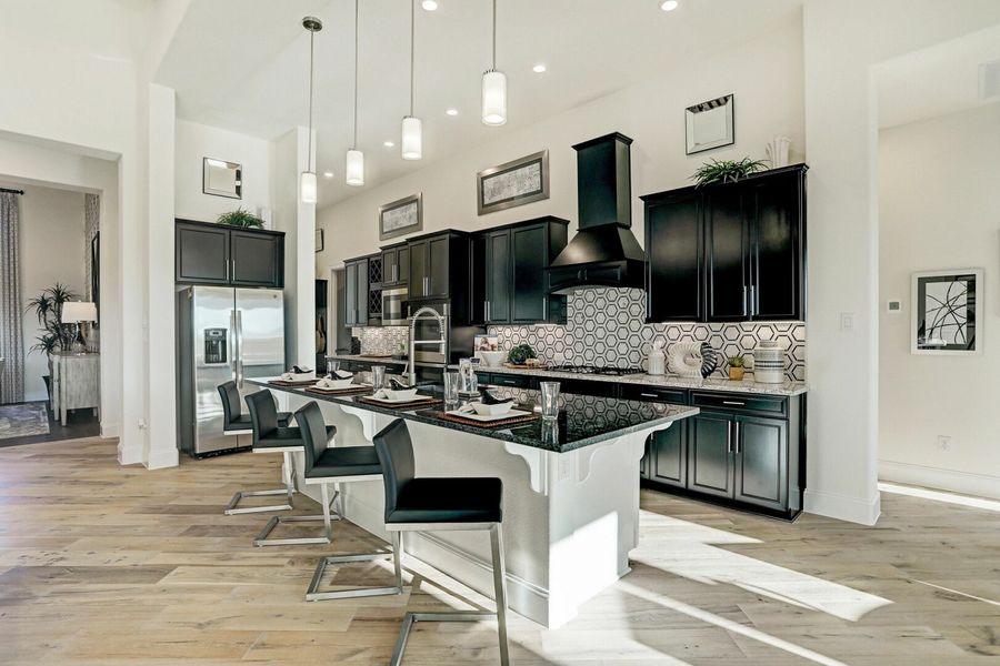 Image 9 of the Del Bello Lakes 70 Series community in Manvel, TX.