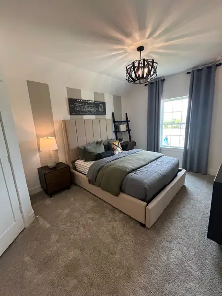 A showcase of a new construction home by Robson Resort Communities, highlighting their design and quality (Image 18).