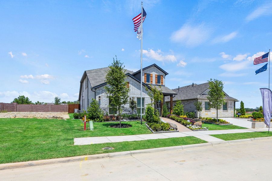 Front exterior of a home in the ValleyBrooke community, located in Mesquite, TX (Image 4).