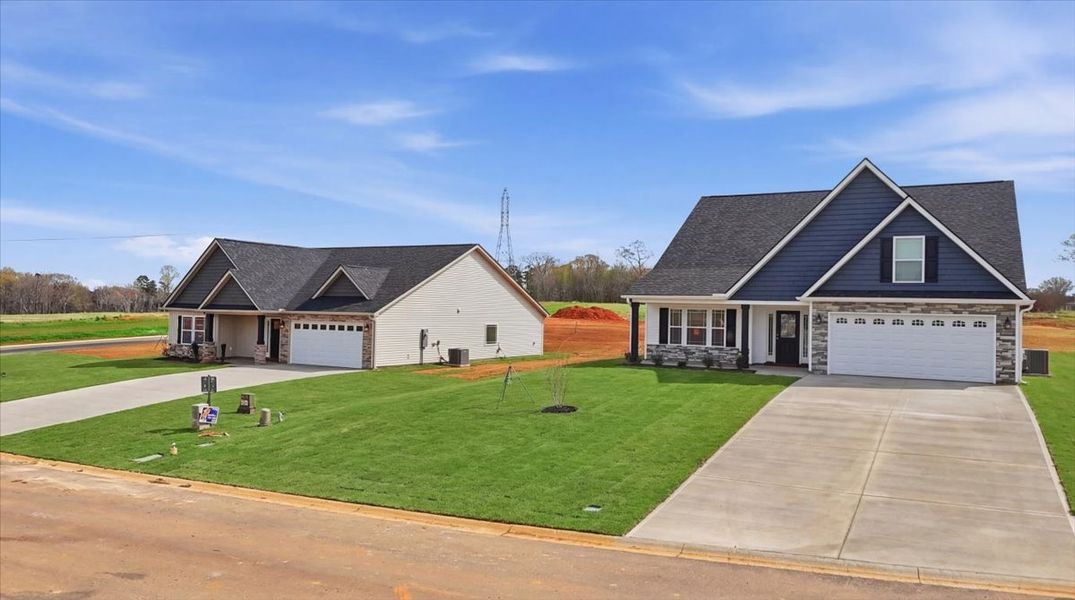 Front exterior of a home in the Bent Tree community, located in Gaffney, SC (Image 3).