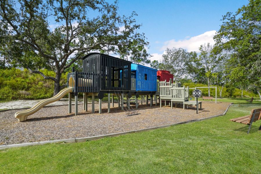 Image 14 of the Edgewater Landing community in Green Cove Springs, FL.