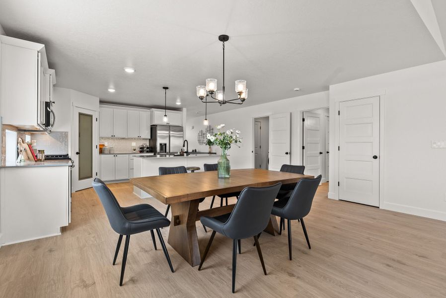 Furnished interior in a model home at Willowbrook in Madras (Image 14).