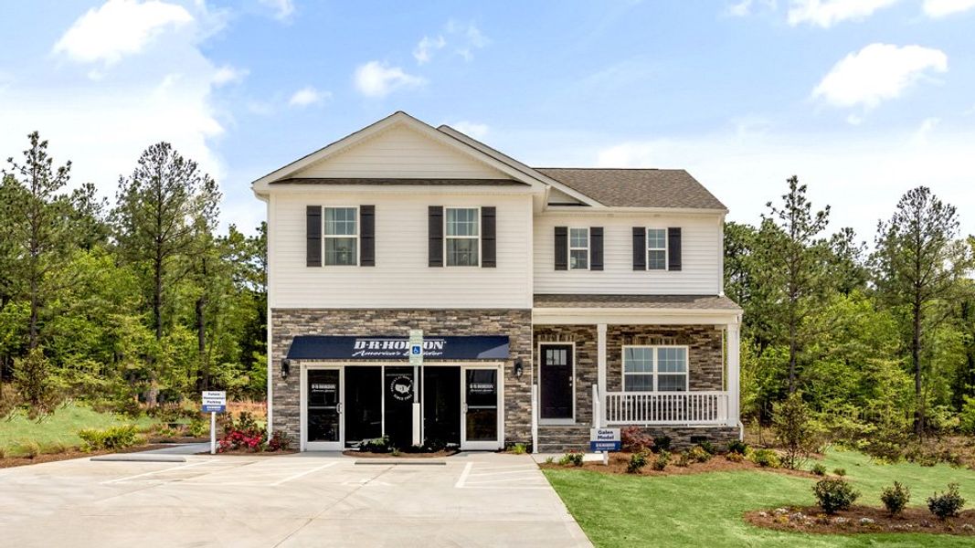Front exterior of a home in the Gretchen Pines community, located in West End, NC (Image 16). Front exterior of a home in the Gretchen Pines community, located in West End, NC (Image 16).
