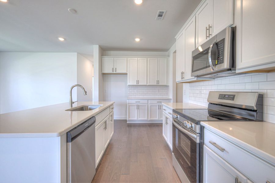 *Single Family Home - Interior finishes may vary per home.