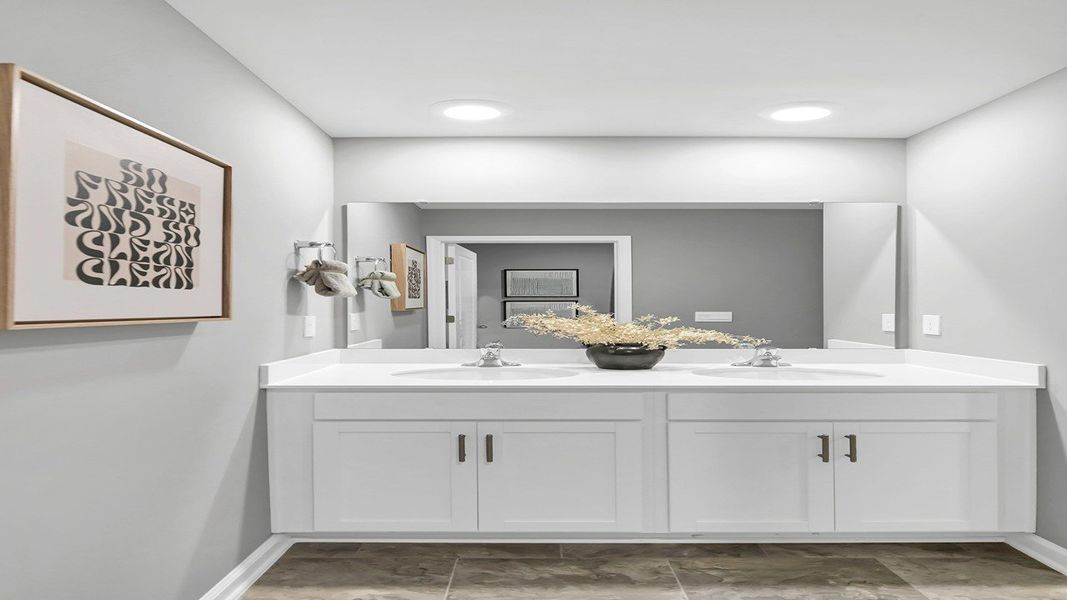 Furnished interior in a model home at Leatherstone in Blythewood (Image 42).