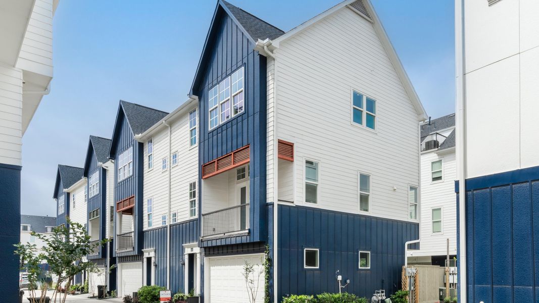 Front exterior of a home in the Upper East River community, located in Houston, TX (Image 3).