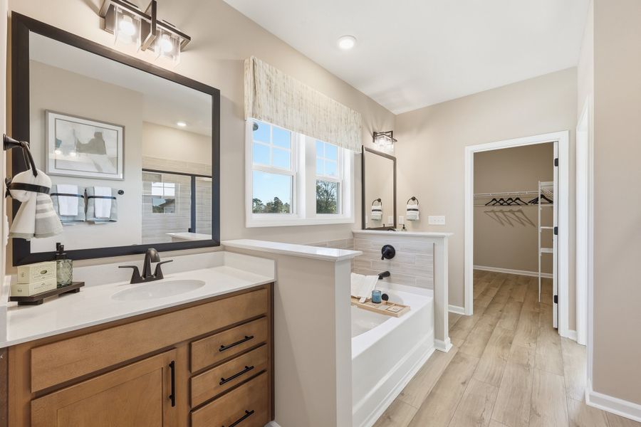 Rivercrest II - Primary Bath