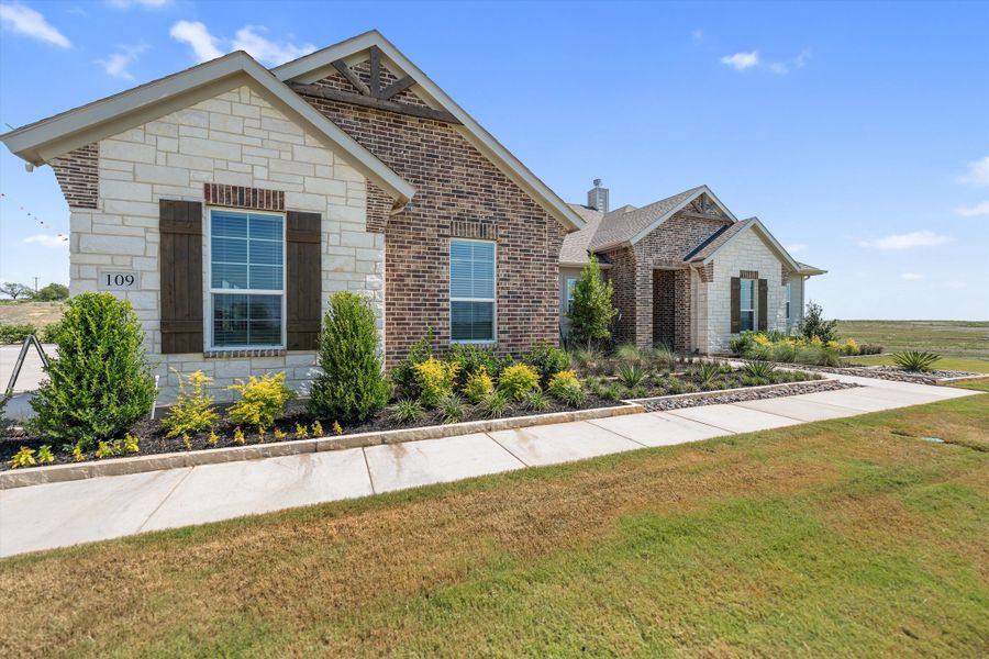 Front exterior of a home in the Hillview Addition community, located in Decatur, TX (Image 8).