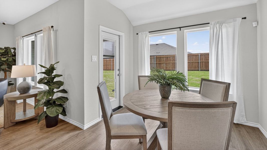 Furnished interior in a model home at Forestbrook Estates in Paris (Image 25).