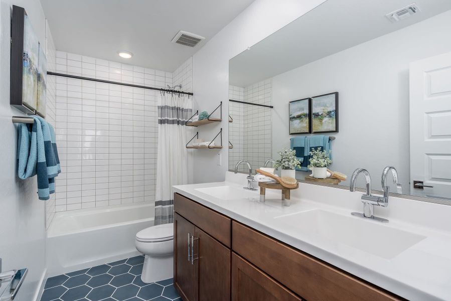 Bathroom | Mazatal | Bentridge – Peak Series | Buckeye, AZ | Landsea Homes