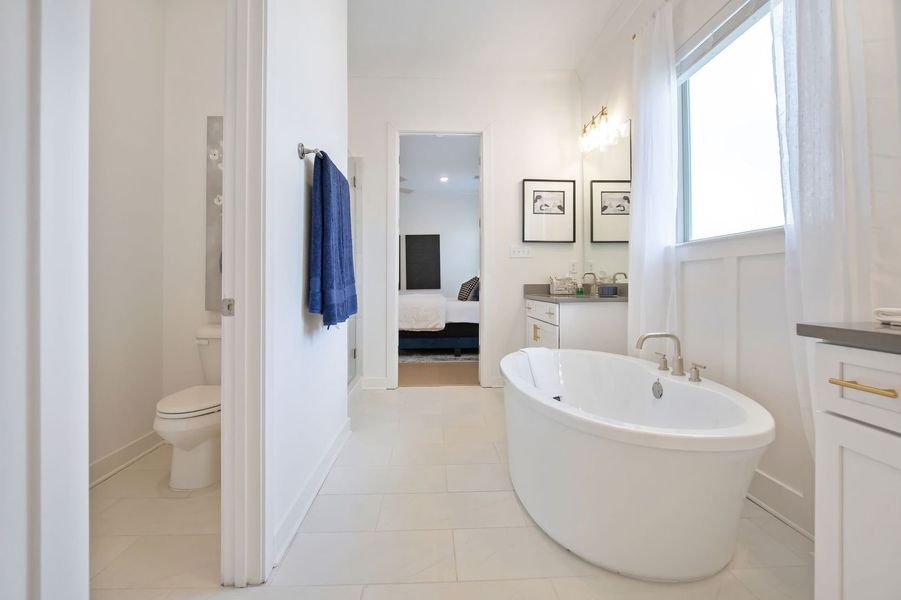 Furnished interior in a model home at Twin Oaks in Oakland (Image 25). Furnished interior in a model home at Twin Oaks in Oakland (Image 25).