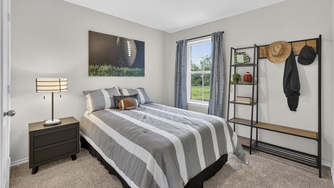 Furnished interior in a model home at Forestbrook Estates in Paris (Image 48).