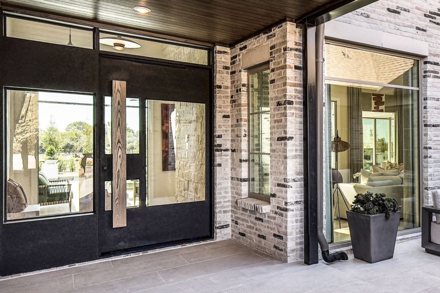 Exterior details of a home in Dean Farms, Lucas (Image 7).