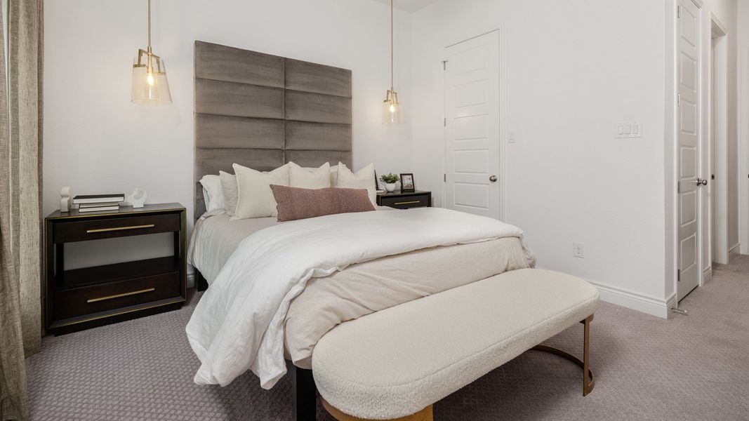 Furnished interior in a model home at Ventana 70' in Fort Worth (Image 13).