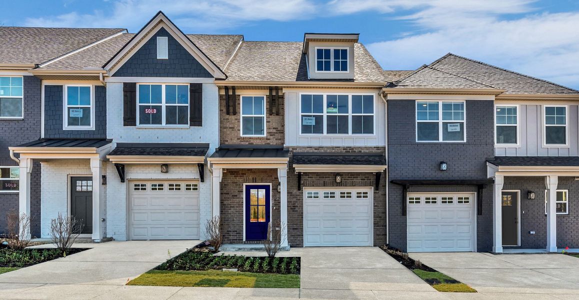 Front exterior of a home in the Oxford Station community, located in Gallatin, TN (Image 30).
