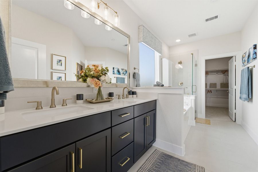 Furnished interior in a model home at Wildrye in Waller (Image 48).