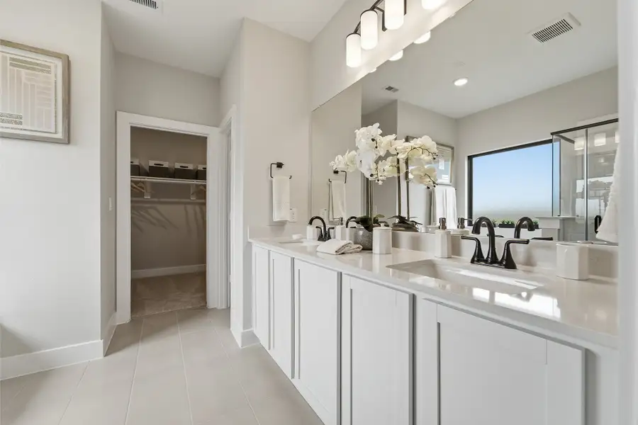 Furnished interior in a model home at Sierra Vista in Rosharon (Image 45). Furnished interior in a model home at Sierra Vista in Rosharon (Image 45).