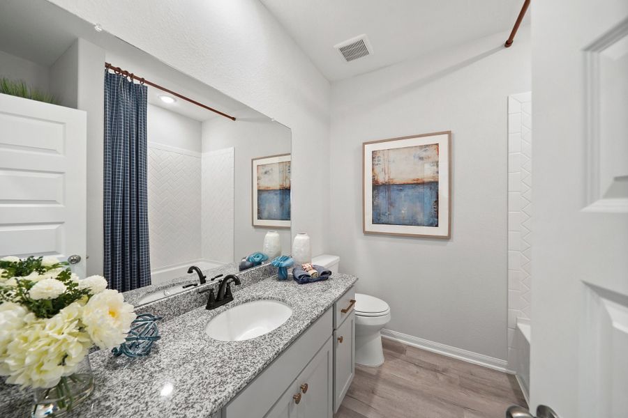 Madison Floorplan - Secondary Bathroom