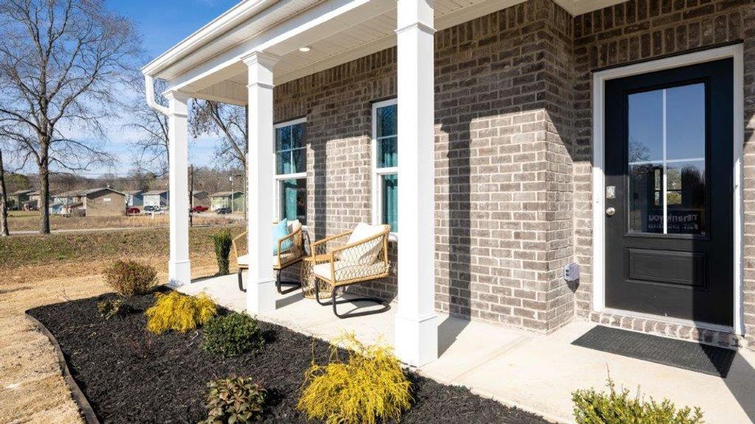 Exterior details of a home in Abington Farms, Hixson (Image 3).