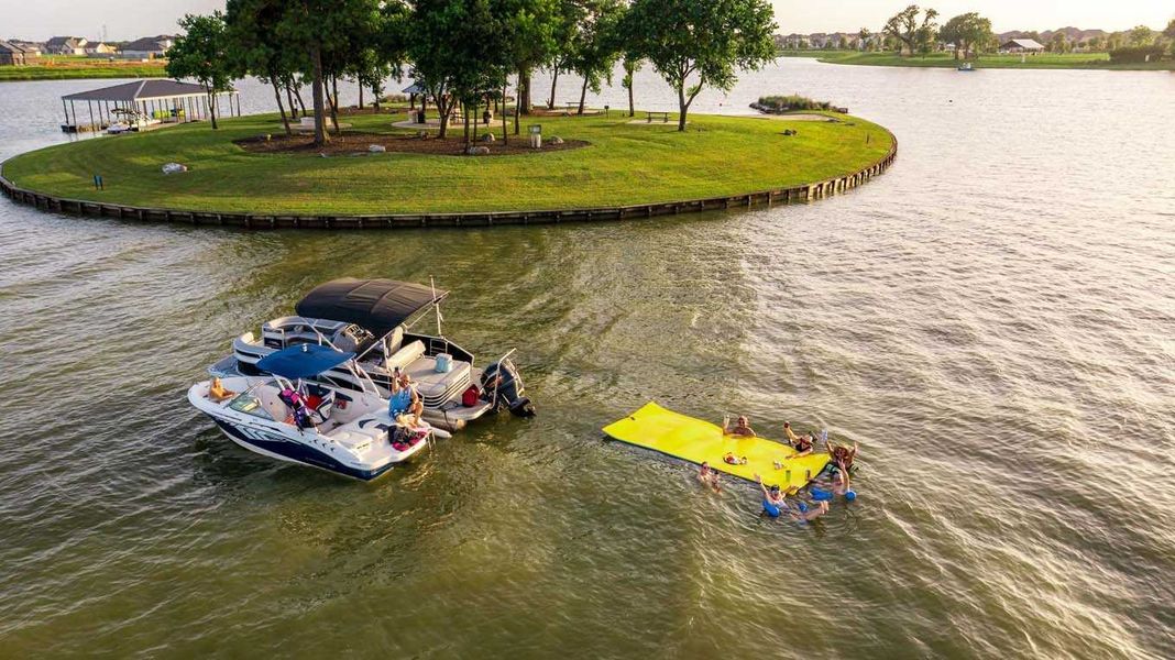 Image 20 of the Towne Lake: Rear Entry Townhomes community in Cypress, TX.