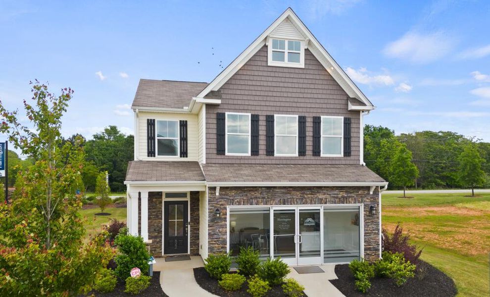 Front exterior of a home in the Villas at Dawsonville community, located in Dawsonville, GA (Image 1).