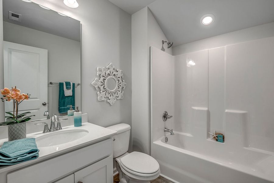 Secondary Bathroom | Gwinnett Plan