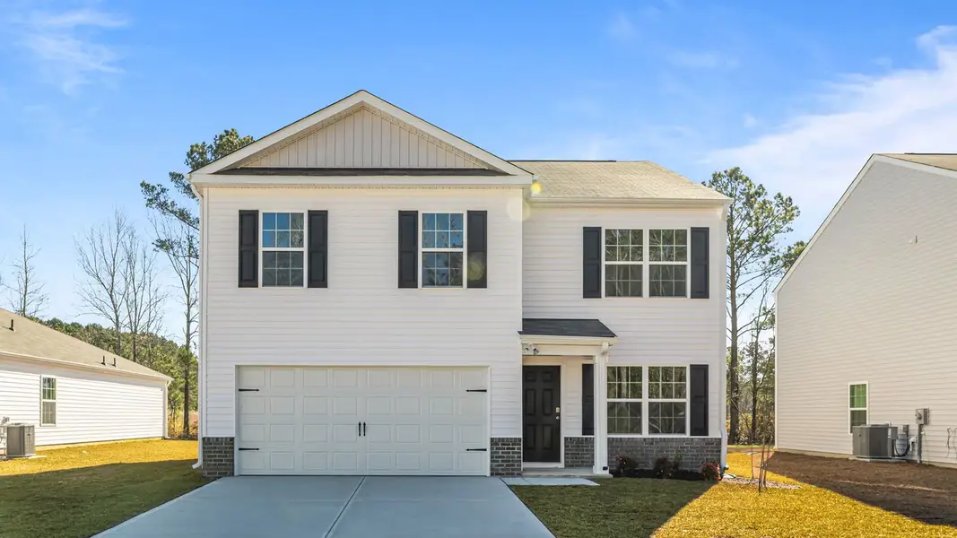 Front exterior of a home in the Madeline Farm community, located in New Bern, NC (Image 3).
