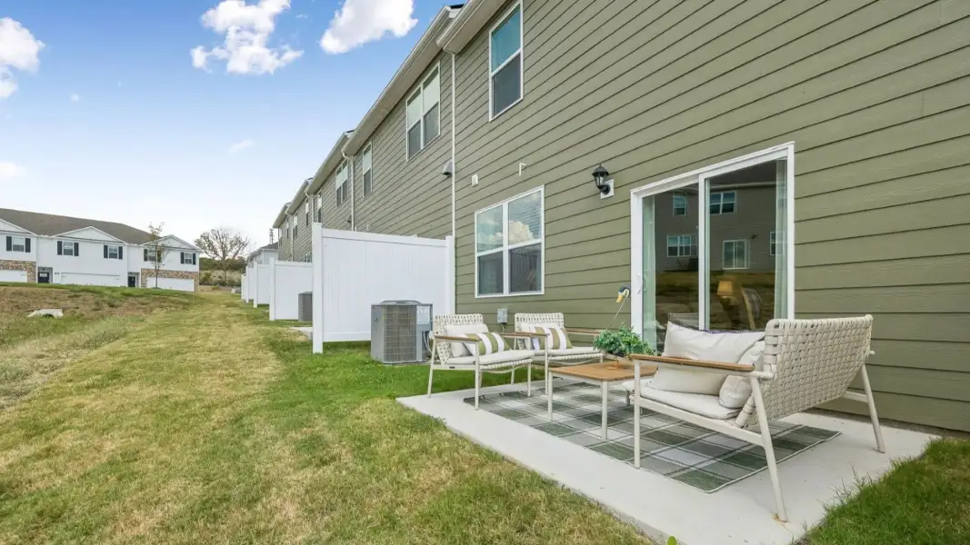 Exterior details of a home in Blair Ridge, La Vergne (Image 5).