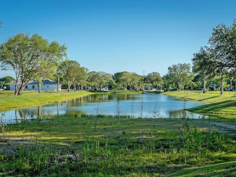 Natural surroundings and green spaces near Lucaya Pointe in Vero Beach, FL (Image 67).