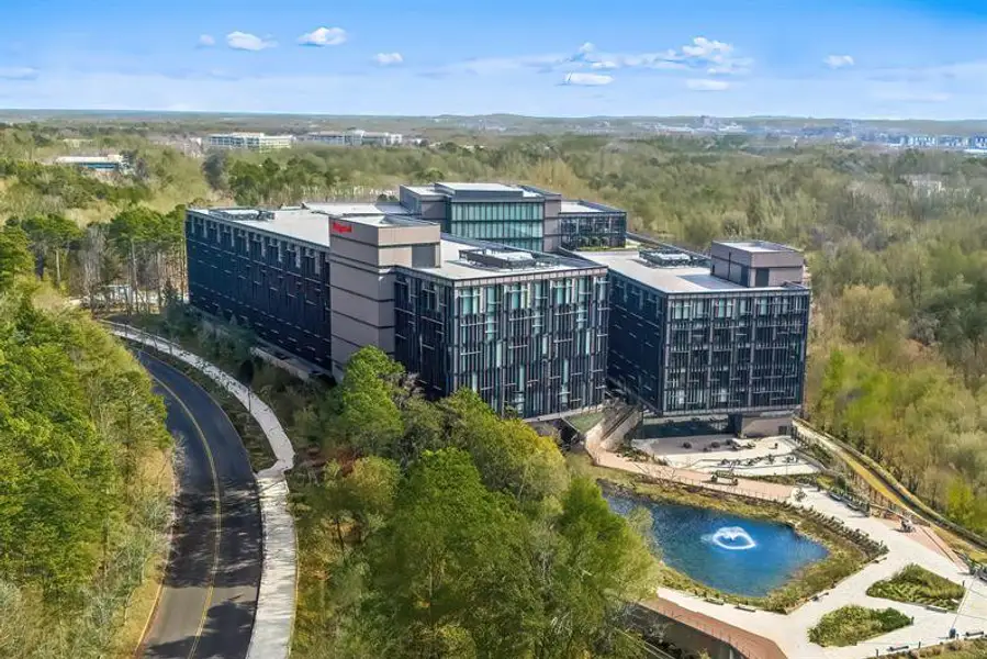 Vanguard campus, UNC Charlotte, & TIAA Creff all less than 5 miles away.