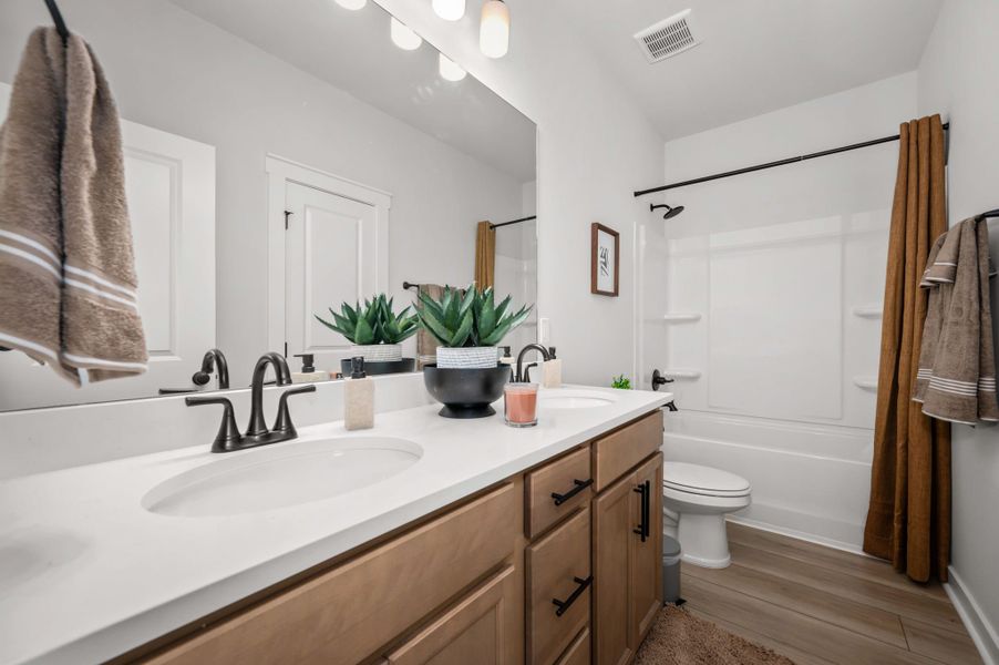 Hickory Cove - Burns, TN - DSLD Homes - Bridgeton II G - Second Bathroom