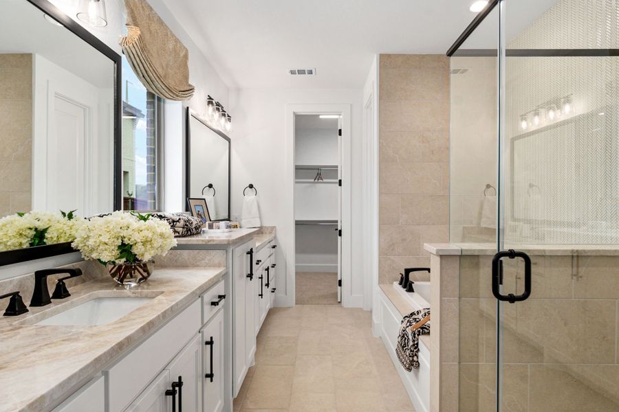 American Legend Homes 50' model in Wellington - Main Bathroom American Legend Homes 50' model in Wellington - Main Bathroom