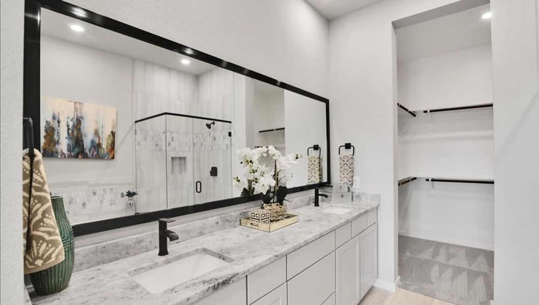 Furnished interior in a model home at Summer Place  35' in Montgomery (Image 59).