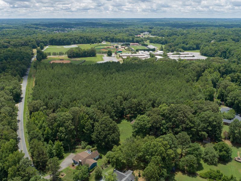 Natural surroundings and green spaces near Elysian at Weddington in Weddington, NC (Image 1). Natural surroundings and green spaces near Elysian at Weddington in Weddington, NC (Image 1).