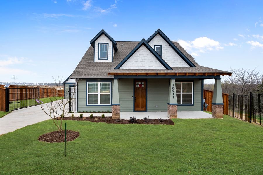 Front exterior of a home in the Heritage Towne community, located in Grand Prairie, TX (Image 19). Front exterior of a home in the Heritage Towne community, located in Grand Prairie, TX (Image 19).