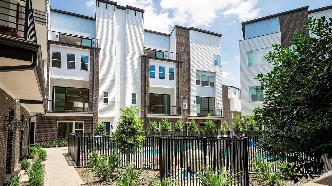 Condo located in Trinity Bluff, Dallas, highlighting architectural design (Image 5).