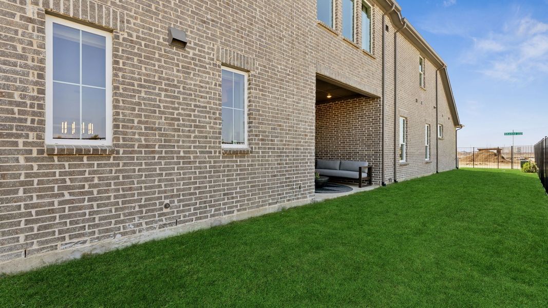 Exterior details of a home in Hazelwood 40' Series, Frisco (Image 27). Exterior details of a home in Hazelwood 40' Series, Frisco (Image 27).