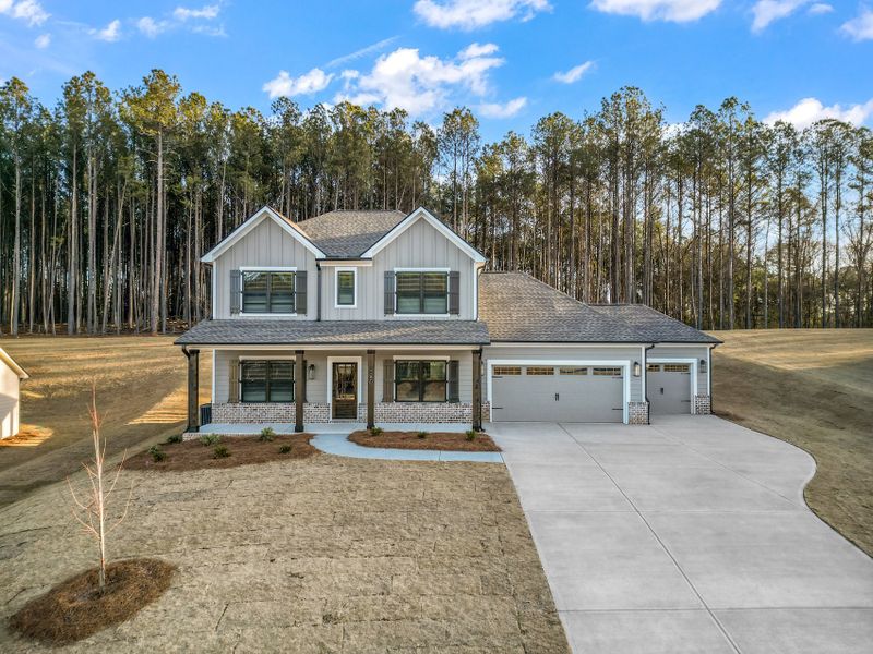 Front exterior of a home in the Red Oak Ridge community, located in Loganville, GA (Image 12). Front exterior of a home in the Red Oak Ridge community, located in Loganville, GA (Image 12).
