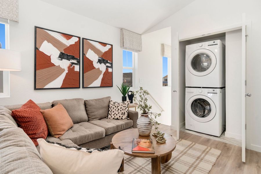 810-Redcliff Living Room View 4 810-Redcliff Living Room View 4