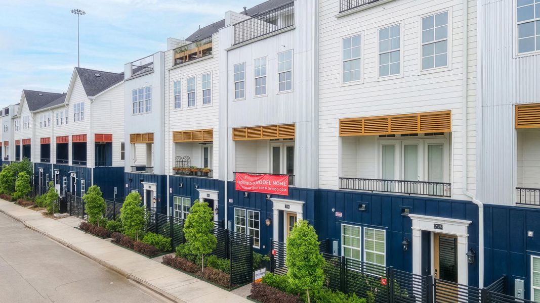 Image 18 of the Upper East River community in Houston, TX.