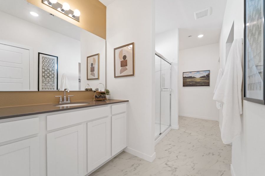 Somerset - Union Colony West Model Home - Owner's Suite Bathroom