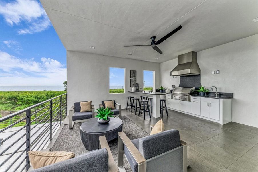 Exterior details of a home in Legends Bay, Bradenton (Image 55).